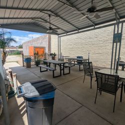 Toti's Pupuseria - Patio