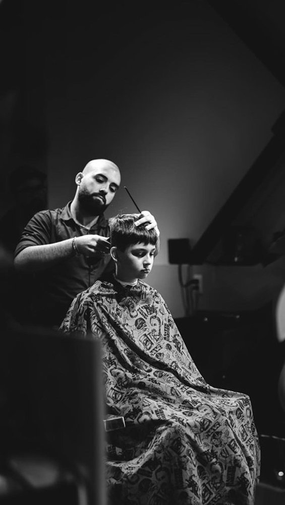 Capital Barber Shop Logo