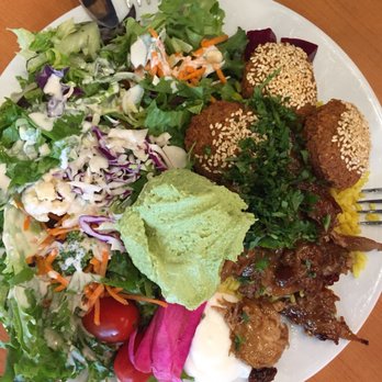 Sham - Platter with salad, vegetables, falafel, vegan meat with ginger sauce, hummus, etc. - Sandwiches Near Me - Montreal, Quebec