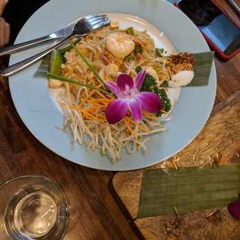 Lapisara Eatery - The pad thai - Breakfast & Brunch Near Me - San Francisco, California