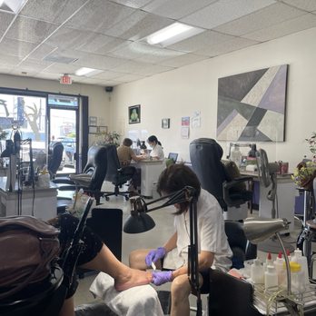 Fantasy Nails - Fantasy nails interior - Nail Salons Near Me - Van Nuys, California Fantasy Nails - Fantasy nails interior - Nail Salons Near Me - Van Nuys, California