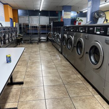 Launderlan Coin-op Laundry - Washers - Laundromat Near Me - Huntington Park, California Launderlan Coin-op Laundry - Washers - Laundromat Near Me - Huntington Park, California