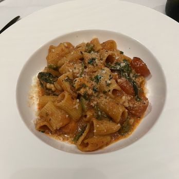 Vallozzi's - Rigatoni alla vodka - Italian Near Me - Versailles, Kentucky