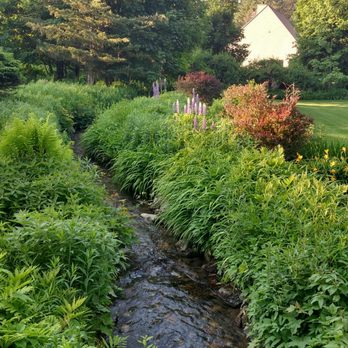 Jackson House Inn - Stream running through the grounds. - Bed & Breakfast Near Me - Woodstock, Vermont Jackson House Inn - Stream running through the grounds. - Bed & Breakfast Near Me - Woodstock, Vermont