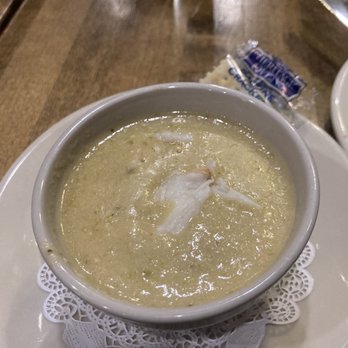 Mama's on the Half Shell - Cream of crab soup - Bars Near Me - Baltimore, Maryland Mama's on the Half Shell - Cream of crab soup - Bars Near Me - Baltimore, Maryland