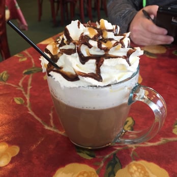 Le Peep - Salted caramel mocha latte. Yum! - Salad Near Me - Omaha, Nebraska
