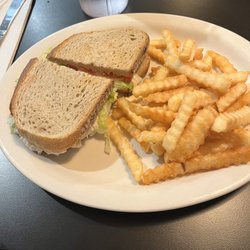 Reid's Corner - Tuna on rye with fries