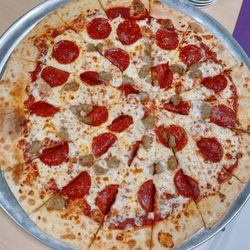 Chuck E. Cheese - Pizza