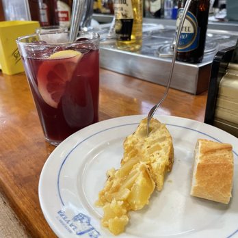 La Vera - Tinto and (I think) casserole - Bars Near Me La Vera - Tinto and (I think) casserole - Bars Near Me