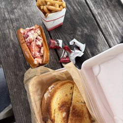 The Net Result - Tuna melt, lobster roll, small fries