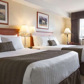 Days Inn & Suites - Guest room - Hotels Near Me - Langley, British Columbia Days Inn & Suites - Guest room - Hotels Near Me - Langley, British Columbia