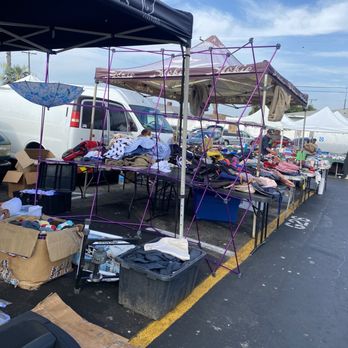 The Roadium - Swapmeet - Flea Markets Near Me - Torrance, California