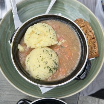 Kylemore Abbey - Traditional Irish stew and brown bread - Churches Near Me Kylemore Abbey - Traditional Irish stew and brown bread - Churches Near Me