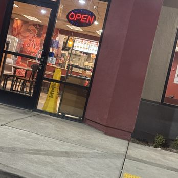 Jack in the Box - Closed when they should be open - Fast Food Near Me - Las Vegas, Nevada Jack in the Box - Closed when they should be open - Fast Food Near Me - Las Vegas, Nevada