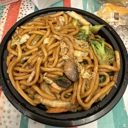 Hot Wok - Veggie lo mein - yummy!