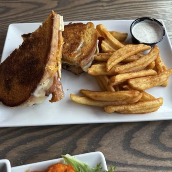 Greyson - Grilled cheese - Salad Near Me - Apollo Beach, Florida