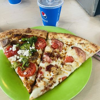 PIZZA SCHMIZZA PUB & GRUB - Updated February 2026 - 62 Photos & 96