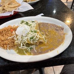 El Gran Torito's - Enchiladas Verdes