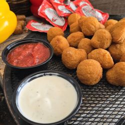 Breaded Mushrooms, perfectly fried to golden perfection! These bite-sized delights are crunchy on the outside and tender on the inside, maki
