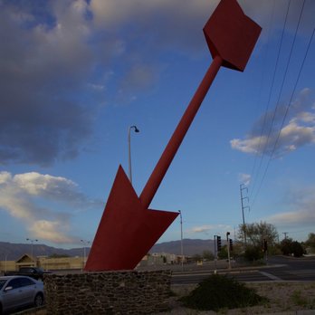 Giant Red Arrow - Giant Red Arrow - Local Flavor Near Me - Albuquerque, New Mexico