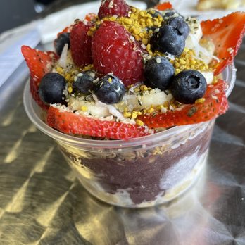 Papa Kwans - Açaí and coconut bowl! - Breakfast & Brunch Near Me - Juno Beach, Florida Papa Kwans - Açaí and coconut bowl! - Breakfast & Brunch Near Me - Juno Beach, Florida