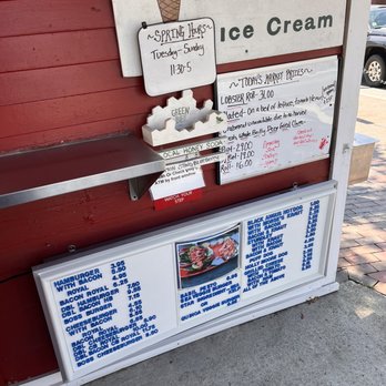 Red's Eats - Seafood Near Me - Wiscasset, Maine Red's Eats - Seafood Near Me - Wiscasset, Maine
