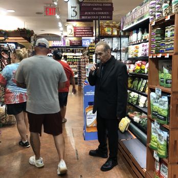 Uncle Giuseppe's Marketplace - Man singing to entertain customers today July 30 2023 - Grocery Near Me - East Meadow, New York Uncle Giuseppe's Marketplace - Man singing to entertain customers today July 30 2023 - Grocery Near Me - East Meadow, New York