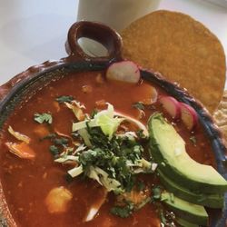 Pozoleria Amiguitas - Pozole rojo
