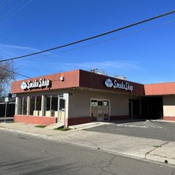 Cloud 9 Smoke Shop