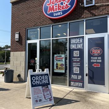 Jersey Mike's Subs - the outside of the store - Fast Food Near Me - Ewing, New Jersey