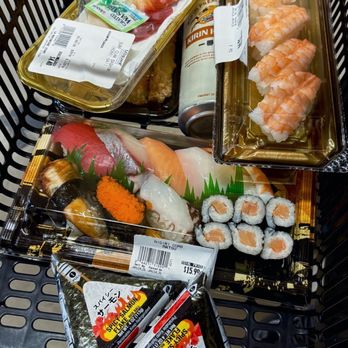 Mitsuwa Marketplace - Nigiri - International Grocery Near Me - Northridge, California