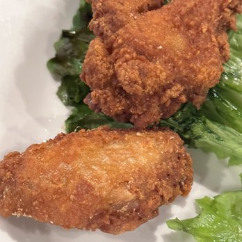 London Bridge Pub - Chicken wings - British Near Me - Monterey, California