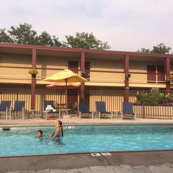 Best Western Plus Clocktower Inn - Picture of the pool and surrounding rooms - Hotels Near Me - Billings, Montana Best Western Plus Clocktower Inn - Picture of the pool and surrounding rooms - Hotels Near Me - Billings, Montana