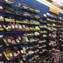 nearest big 5 shoe store