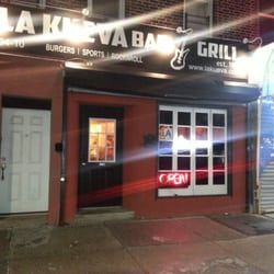La Kueva Bar & Grill