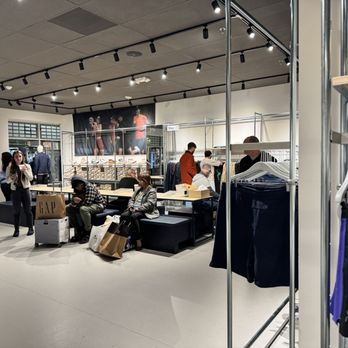 On Outlet - Shoe Stores Near Me - Las Vegas, Nevada