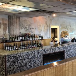 Nicholas Restaurant - Our new wine bar with a wide selection of wines. Great food, great looks, fine wines.