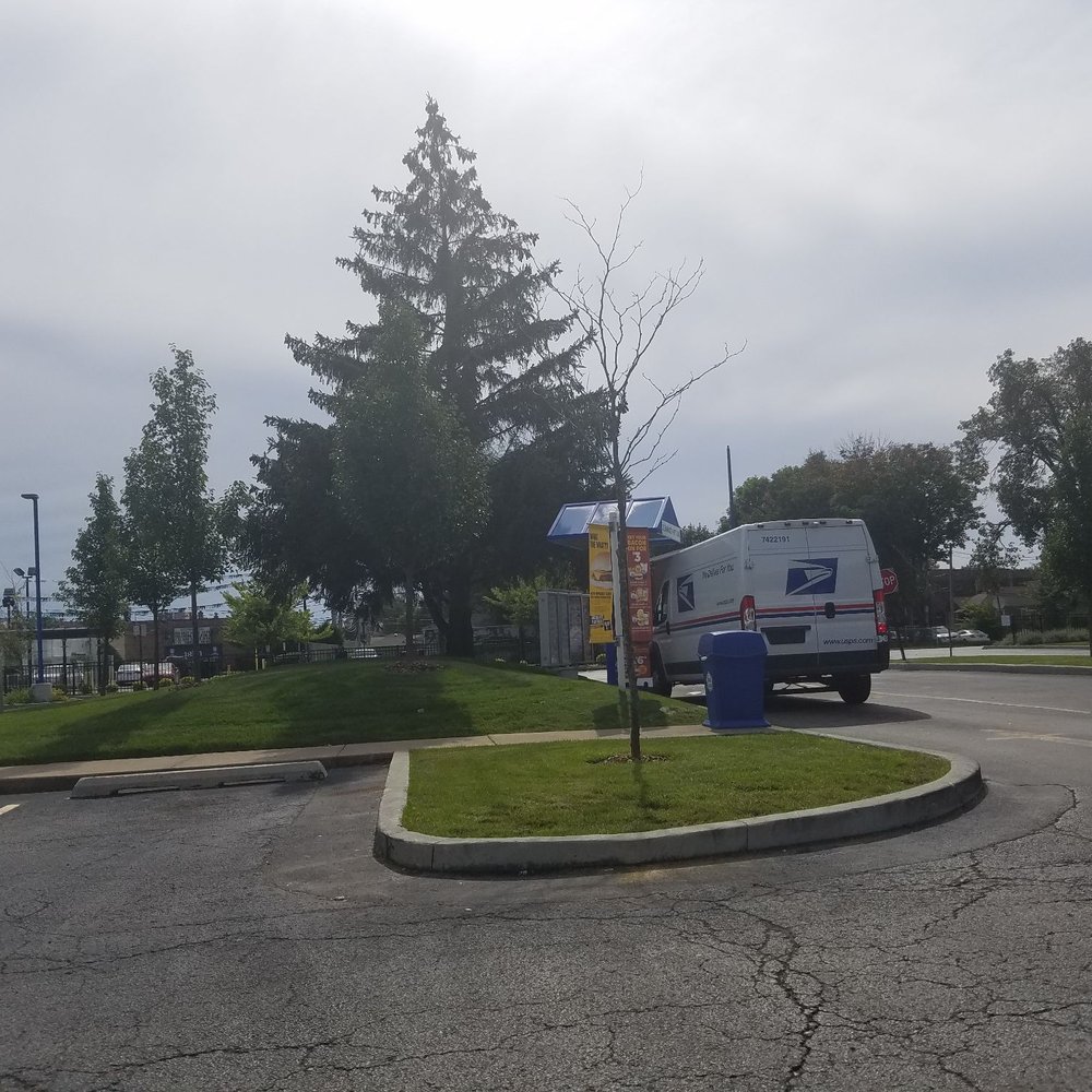 White Castle - Drive thru - Fast Food Near Me - Chicago, Illinois White Castle - Drive thru - Fast Food Near Me - Chicago, Illinois