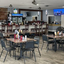 Kinkaid Bar and Grill - Inside seating