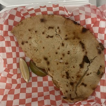 El Tlaxcalteca Restaurant - Combo 6-1 Quesadilla Echa a Mano - Mexican Near Me - Milwaukee, Wisconsin El Tlaxcalteca Restaurant - Combo 6-1 Quesadilla Echa a Mano - Mexican Near Me - Milwaukee, Wisconsin