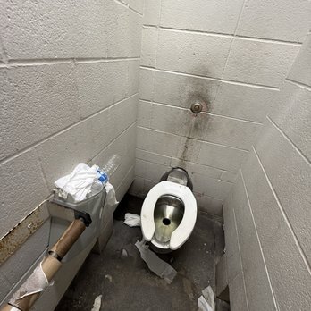 Dockweiler State Beach - Bathroom is disgusting. - Beaches Near Me - Playa Del Rey, California Dockweiler State Beach - Bathroom is disgusting. - Beaches Near Me - Playa Del Rey, California