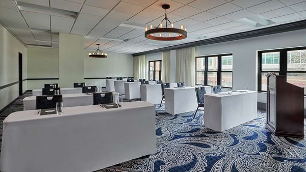 Graduate by Hilton Minneapolis by null