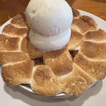 BJ's Restaurant & Brewhouse - Pizza Near Me - Brea, California
