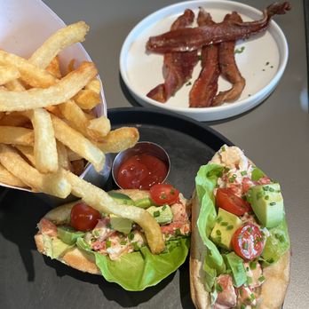 Faubourg Montclair - Weak lobster rolls, would have preferred one large fatty with a thicker bun. - French Near Me - Montclair, New Jersey Faubourg Montclair - Weak lobster rolls, would have preferred one large fatty with a thicker bun. - French Near Me - Montclair, New Jersey