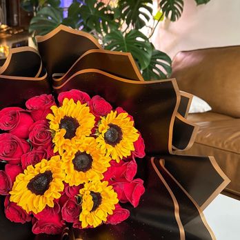 Coko Berry - Florists Near Me - Carrolton, Texas