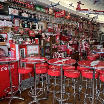 Z's Burgers - The interior - Burgers Near Me - Mukilteo, Washington Z's Burgers - The interior - Burgers Near Me - Mukilteo, Washington