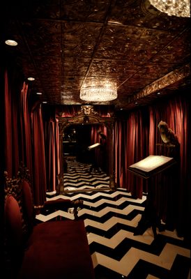 House of Cards by null