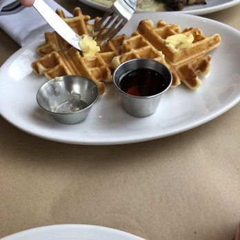 Table 33 - Waffles - Breakfast & Brunch Near Me - Dayton, Ohio