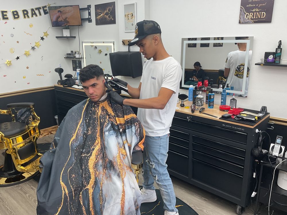 Barber Alejandro Logo