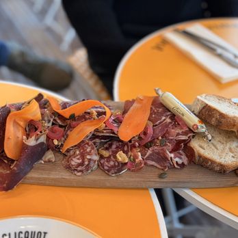 Veuve Clicquot - Beer, Wine & Spirits Near Me - Reims, 51